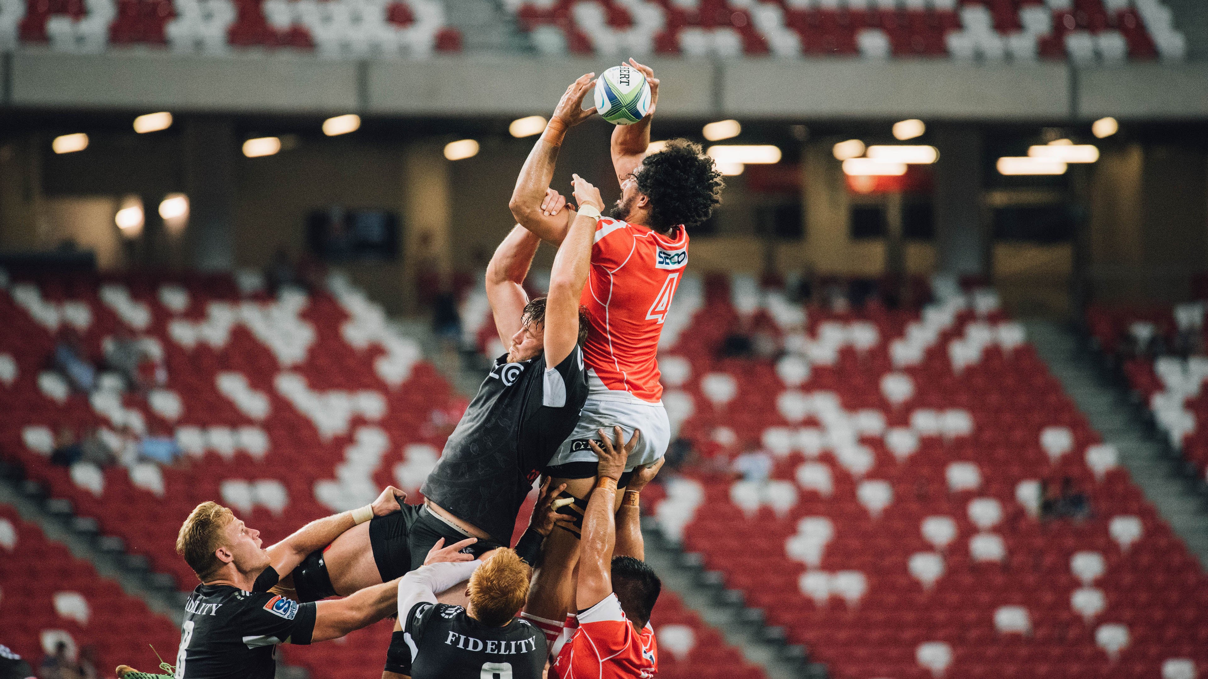 “雪山极速：高原赛段的生死时速”，雪山降速